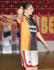 Nevriye Yılmaz