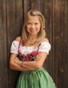 Laura Kamhuber