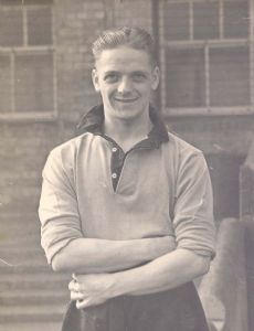 Ken Davies (footballer)