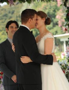 Emily Deschanel and David Boreanaz