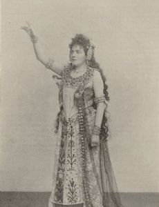 Meyrianne Héglon