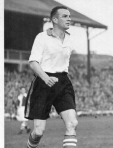 Dave Miller (footballer born 1921)