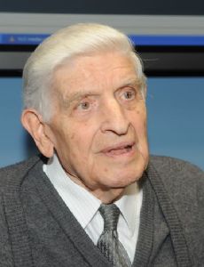 Anton Vratuša