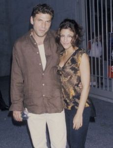 Nick Chinlund and Jennifer Esposito