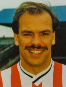 Wayne Turner (footballer)
