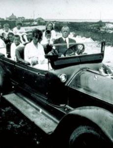 Lillian Moller Gilbreth and Frank Bunker Gilbreth, Sr.