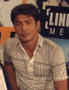 Samart Payakarun