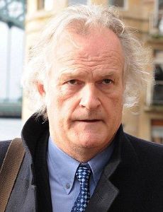Clive Mantle