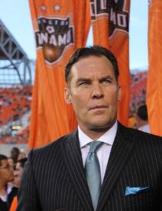 Glenn Davis (sports broadcaster)