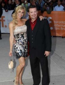 Theoren Fleury and Jennifer Fleury