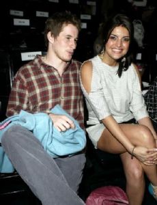 Jennifer Gimenez and Brendan Fehr