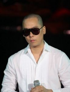 Naul (singer)