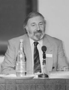 Howard Morris (biochemist)