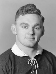 Dennis Young (rugby player)