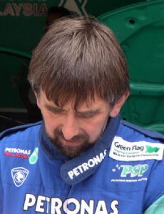 David Leslie (racing driver)
