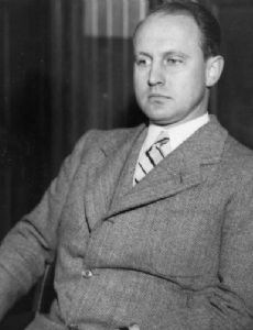 Hans Peter L'Orange (academic)