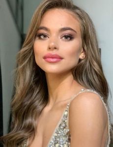 Eniko Kecskés