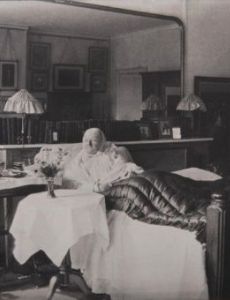 Lizzie Caswall Smith