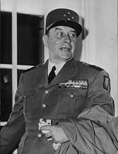 Jean-Étienne Valluy