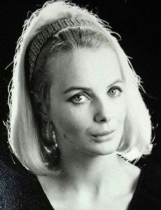 Elizabeth Knight