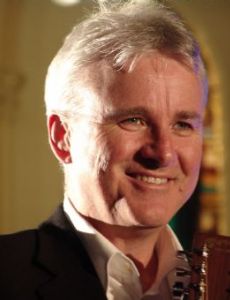 Chris Skinner (singer)