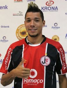 Hugo (footballer)