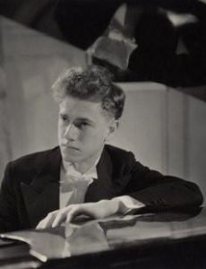 Noel Mewton-Wood