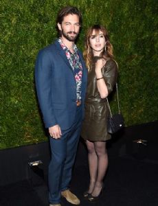 Michiel Huisman and Tara Elders
