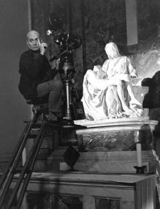 Robert Snyder (filmmaker)