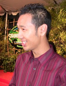 Ken Hoang