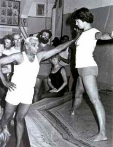 Mary Dunn (yoga)