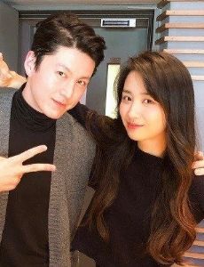 Soo Young Ryu and Ha-seon Park