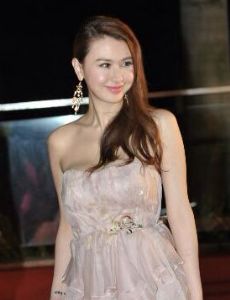 Iris Chung