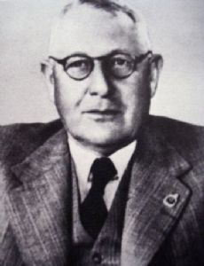 Russell Dumas