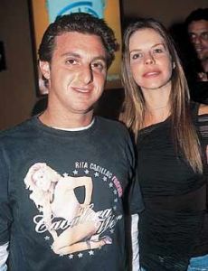 Luciano Huck and Astrid Monteiro De Carvalho