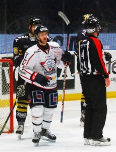 Sebastian Karlsson (ice hockey)