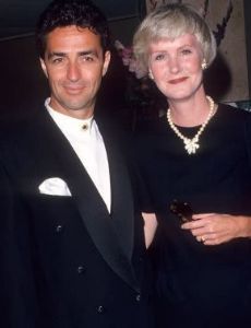 Nancy Snyder and Stephen Schnetzer