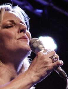 Claire Martin (singer)