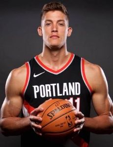 Meyers Leonard