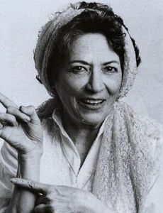 María Elena Flores
