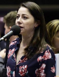 Liziane Bayer