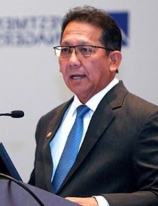 Suyoi Osman