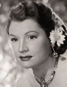 Marta Flores