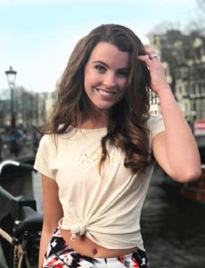 Zoe Amber Niewold