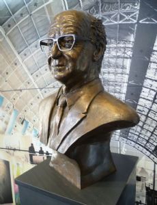 Sam Morris (businessman)
