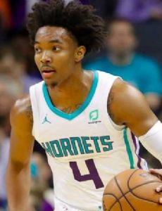Devonte' Graham