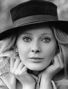 Lynette Davies
