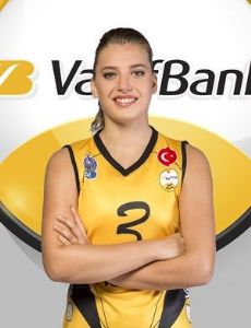 Cansu Özbay