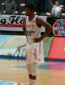 Hugh Robertson (basketball)