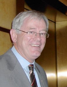 Andrew Robb
